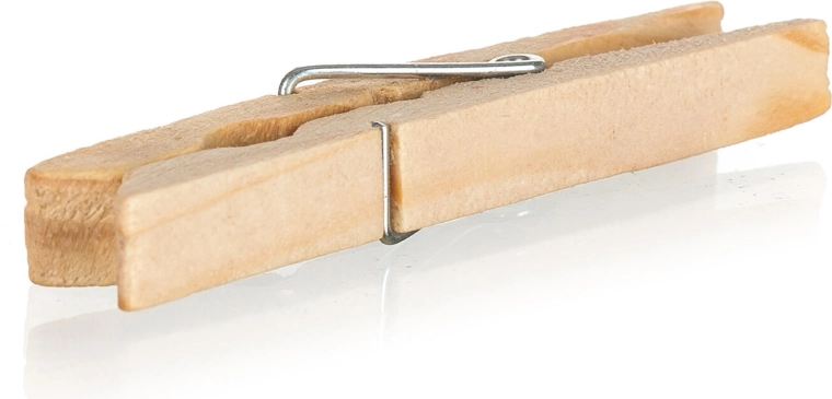 Pewny chwyt dzięki metalowej sprężynie