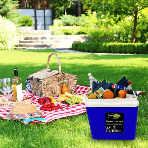 Duża pojemność 32,5 l i miejsce na butelki 2 l