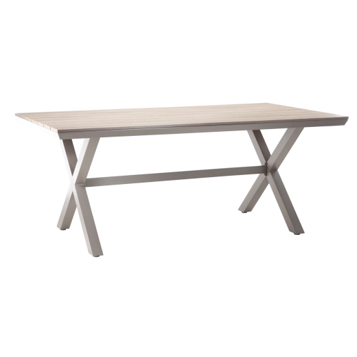 Przestronny stół do rodzinnych posiłków