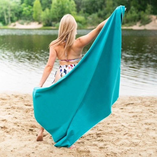 Idealny na plażę, nad jezioro i na basen