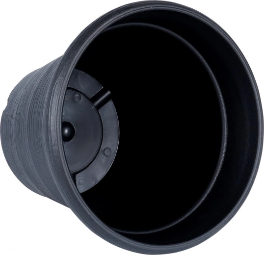 Przemyślana konstrukcja z odprowadzaniem wody