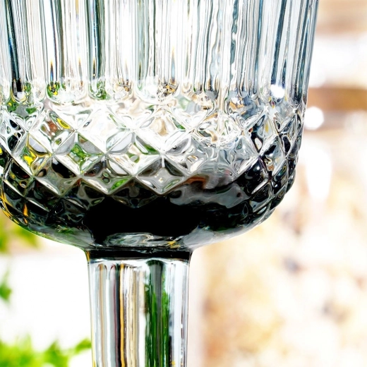 Wytrzymałe szkło i łatwa pielęgnacja