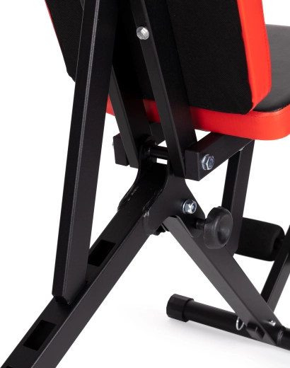 Stabilna metalowa konstrukcja i wygodne pikowanie