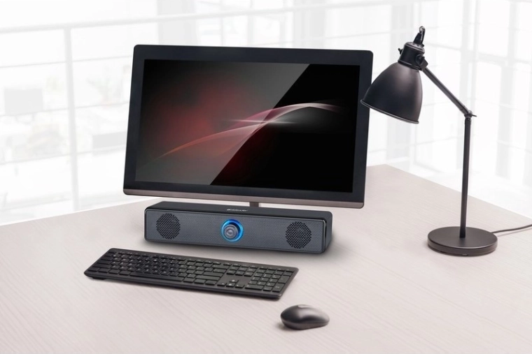 Kompaktowa konstrukcja pod monitor