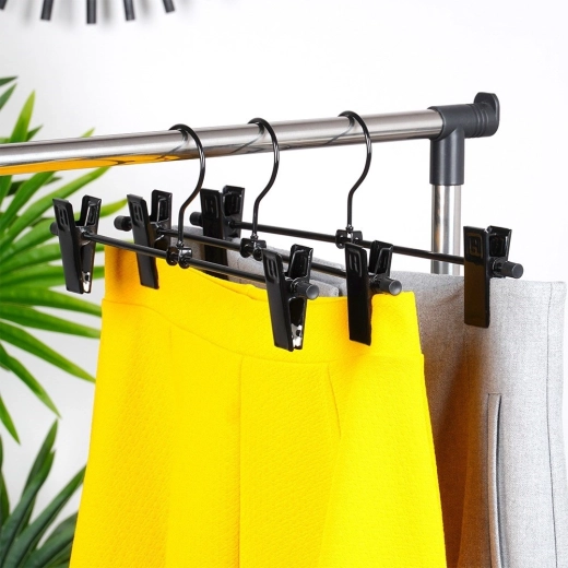 Oszczędność miejsca i porządek w szafie