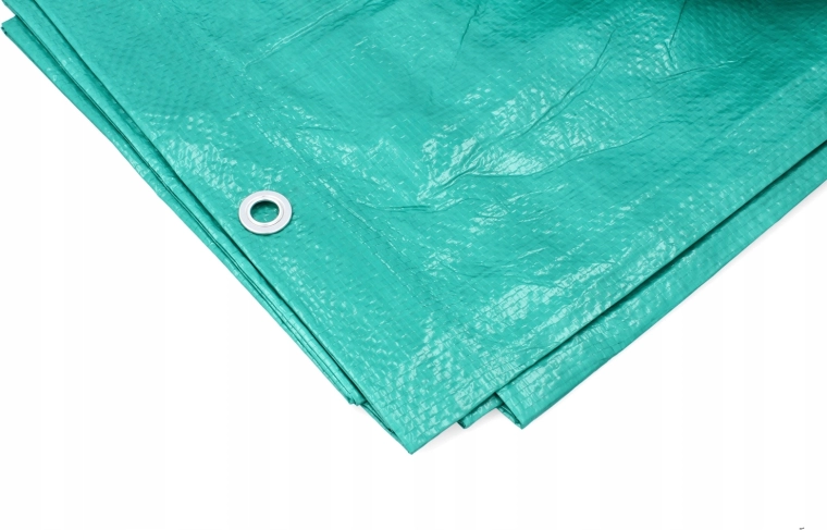 Łatwy montaż dzięki metalowym oczkom