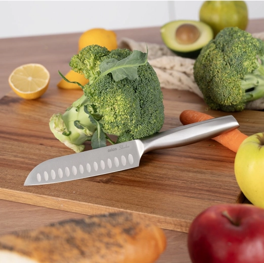 Kształt santoku do szybkiego i precyzyjnego krojenia