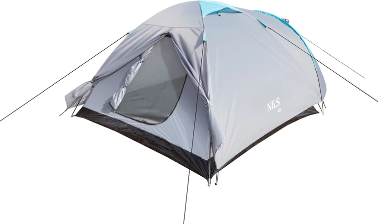 Przestronny przedsionek i dwa wejścia