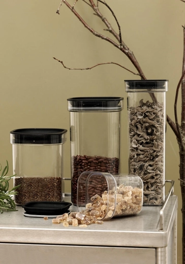 Możliwość sztaplowania i oszczędność miejsca