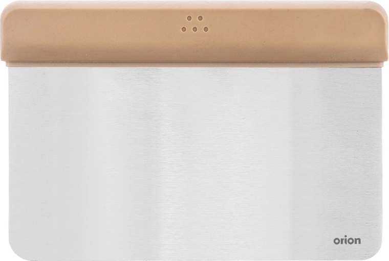 Wytrzymałe stalowe ostrze i wygodny chwyt