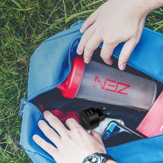 Kompaktowa i wytrzymała konstrukcja w podróż