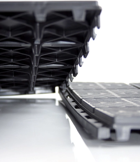 Antypoślizgowa powierzchnia i efektywne odprowadzanie wody