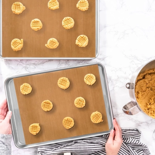 Nieprzywierająca powierzchnia dla doskonałego pieczenia