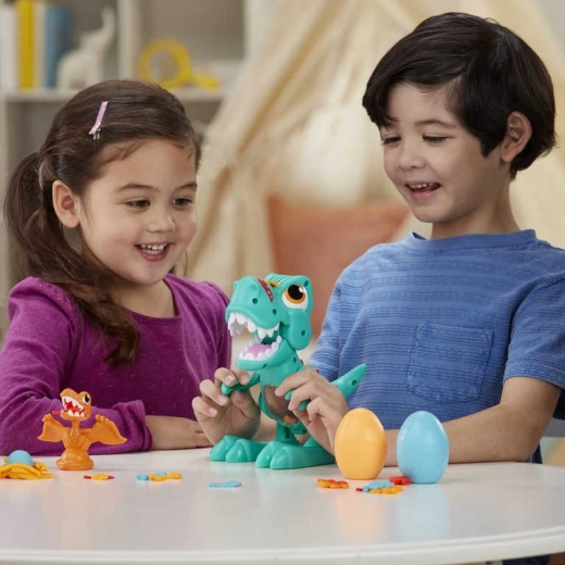 Kreatywna zabawa z dinozaurami
