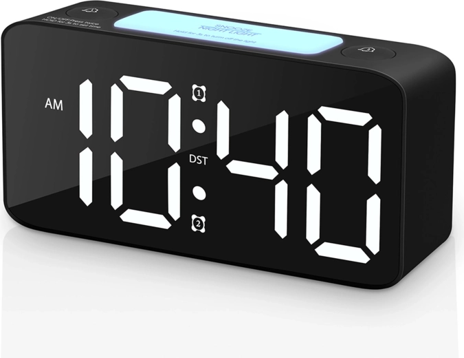Cyfrowy budzik RGB LED z nocnym podświetleniem i zasilaniem USB-C