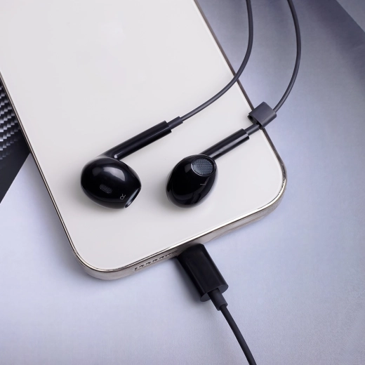 Połączenie przez USB-C