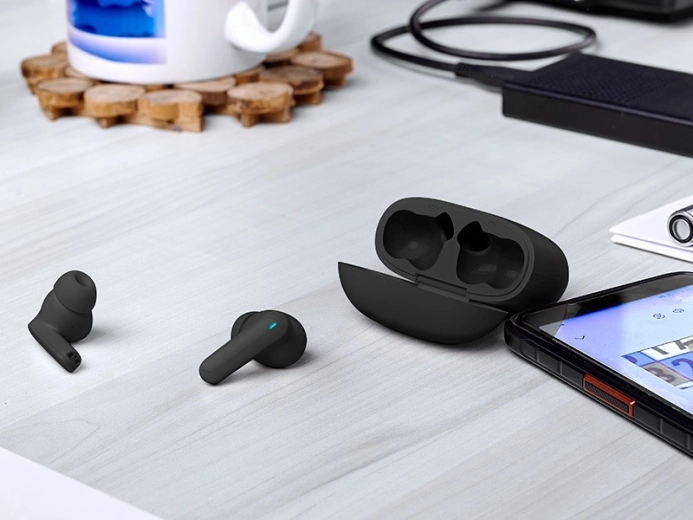 Stabilny Bluetooth 5.3 i długi czas pracy