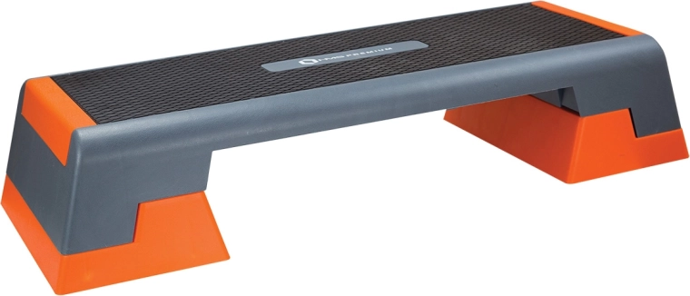 Antypoślizgowa powierzchnia i szeroka platforma