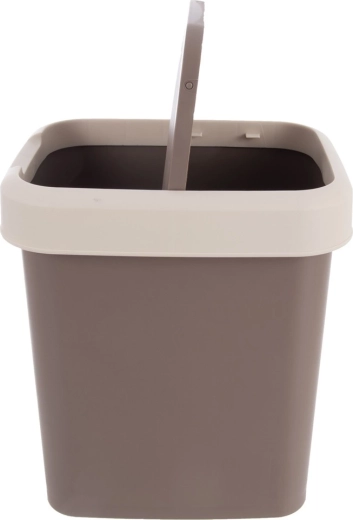 Uchylna pokrywa dla wygodnego i czystego wyrzucania