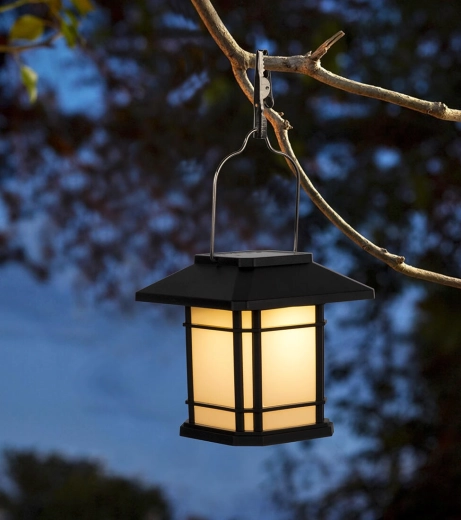 3 sposoby montażu: wbić, postawić, zawiesić