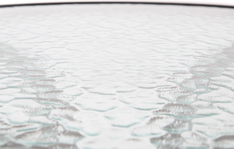 Wytrzymały szklany blat z delikatną teksturą