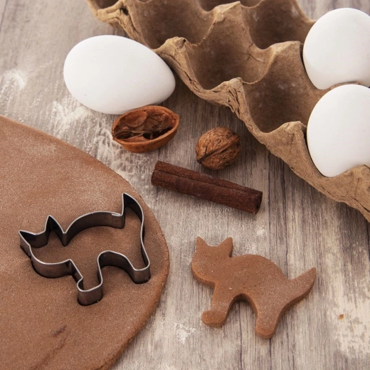 Precyzyjna kocia sylwetka dla doskonałych ciasteczek