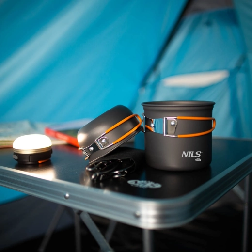 Kompaktowa, sztaplowana konstrukcja do plecaka