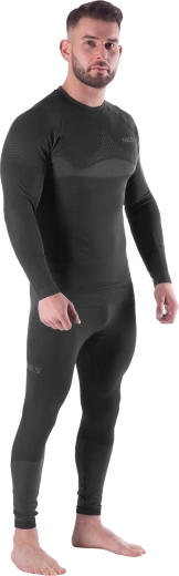 Skuteczne odprowadzanie wilgoci i szybkoschnący materiał