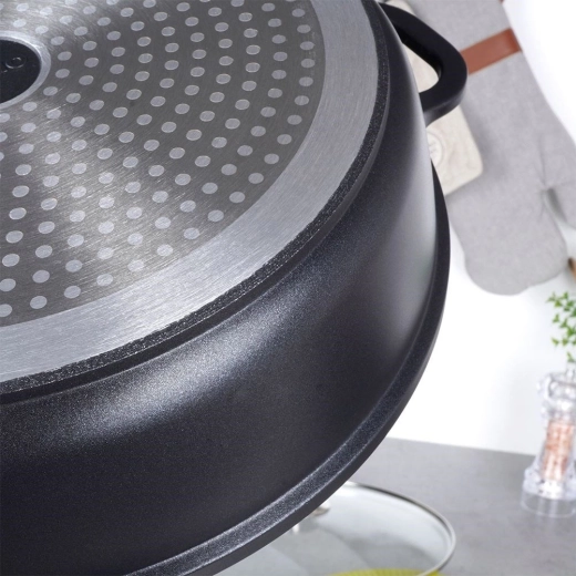 Kompatybilna ze wszystkimi kuchenkami, w tym indukcyjnymi