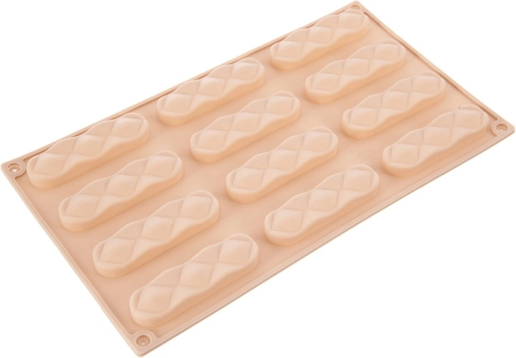 Łatwe wyjmowanie dzięki elastycznemu silikonowi