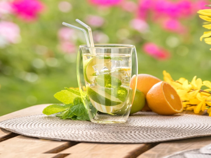 Idealna do zimnych napojów bez skraplania