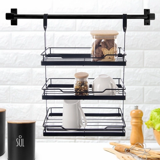 Trzy poziomy przestrzeni do przechowywania