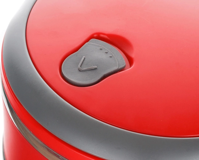 Bezpieczne zamknięcie z klipsami i zaworem parowym