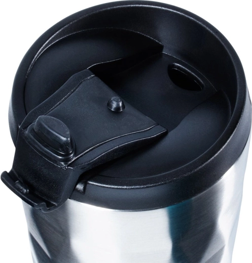 Szczelna pokrywka i bezpieczne picie w podróży