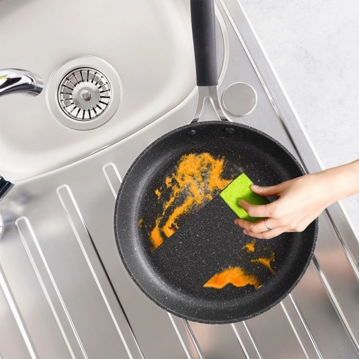 Ergonomiczny uchwyt i łatwa pielęgnacja