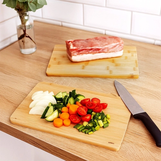 Wytrzymały bambus, delikatny dla noży