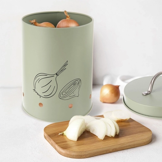 Utrzymuje cebulę dłużej świeżą