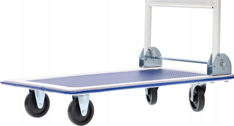 Płynne manewrowanie dzięki 4 obrotowym kółkom