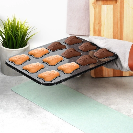 Równomierne pieczenie do 230 °C