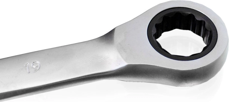 Oczkowy koniec z grzechotką dla szybkości