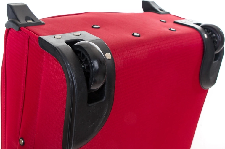 Wzmocnione narożniki i stabilna jazda