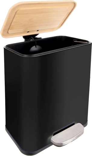 Eleganckie połączenie metalu i bambusa