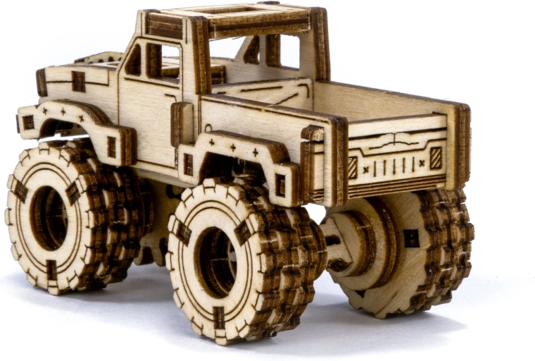 Szczegółowy drewniany Monster Truck