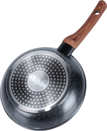 Odpowiednia do wszystkich typów kuchenek, w tym indukcji