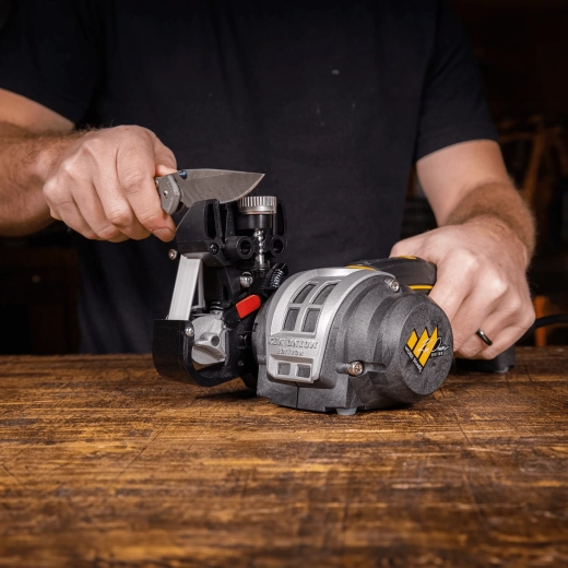 Silnik z regulacją prędkości i 7 biegami