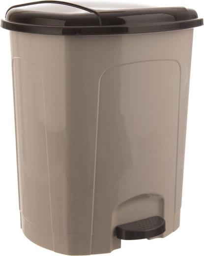 Plastikowy kosz na śmieci z pedałem 30 l, beżowy z ciemną pokrywą