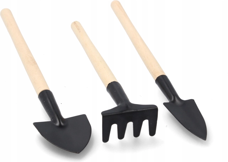 Trwałe metalowe głowice, wygodne drewniane rękojeści