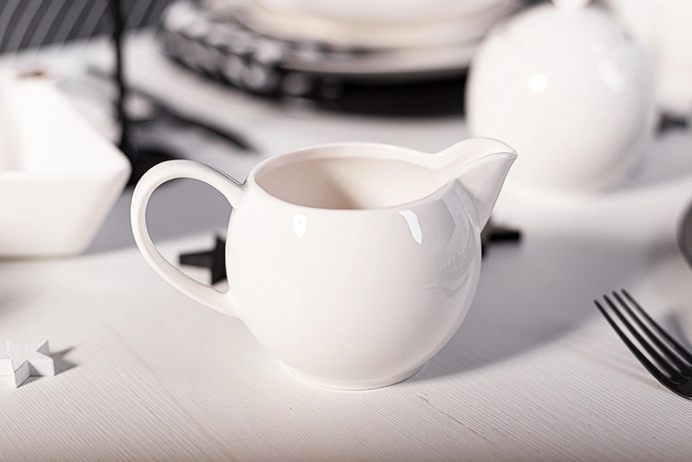 Elegancka porcelana do pięknej aranżacji stołu