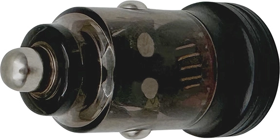 Kompaktowa konstrukcja do gniazda samochodowego 12–24 V
