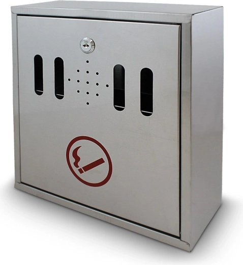 Zamykany panel frontowy dla bezpiecznej eksploatacji